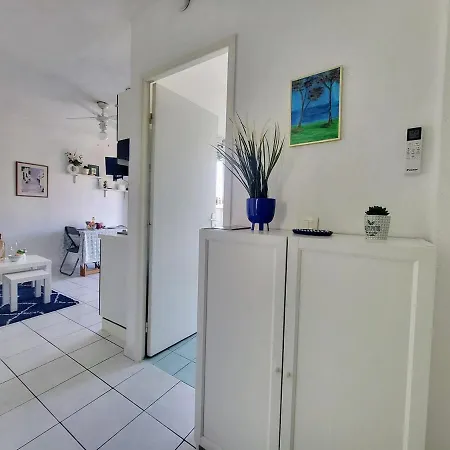 Valery Close To Prom Des Ideal For 2 Ac * Nizza