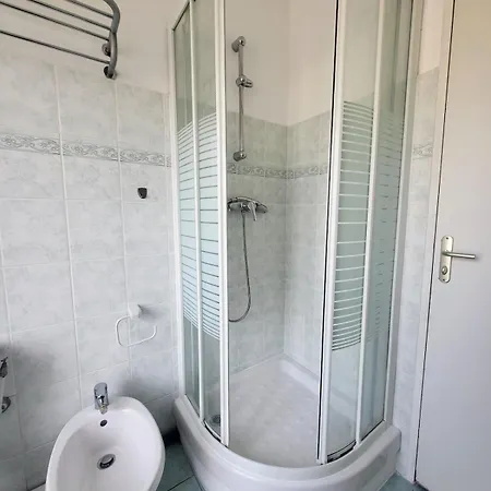 Apartment Valery Close To Prom Des Ideal For 2 Ac *
