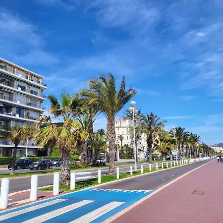 Valery Close To Prom Des Ideal For 2 Ac *