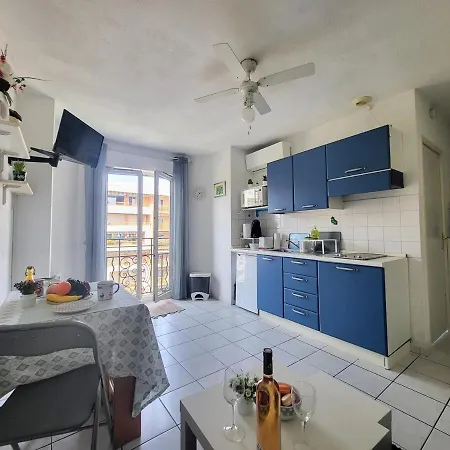 Valery Close To Prom Des Ideal For 2 Ac *