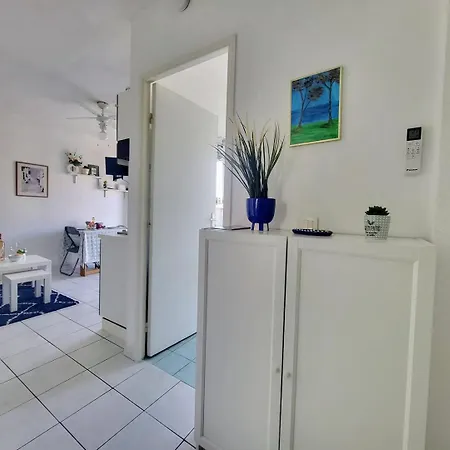 Valery Close To Prom Des Ideal For 2 Ac Apartamento *