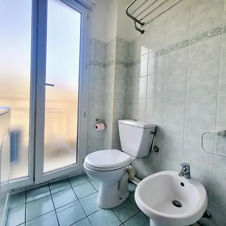 Apartamento Valery Close To Prom Des Ideal For 2 Ac *